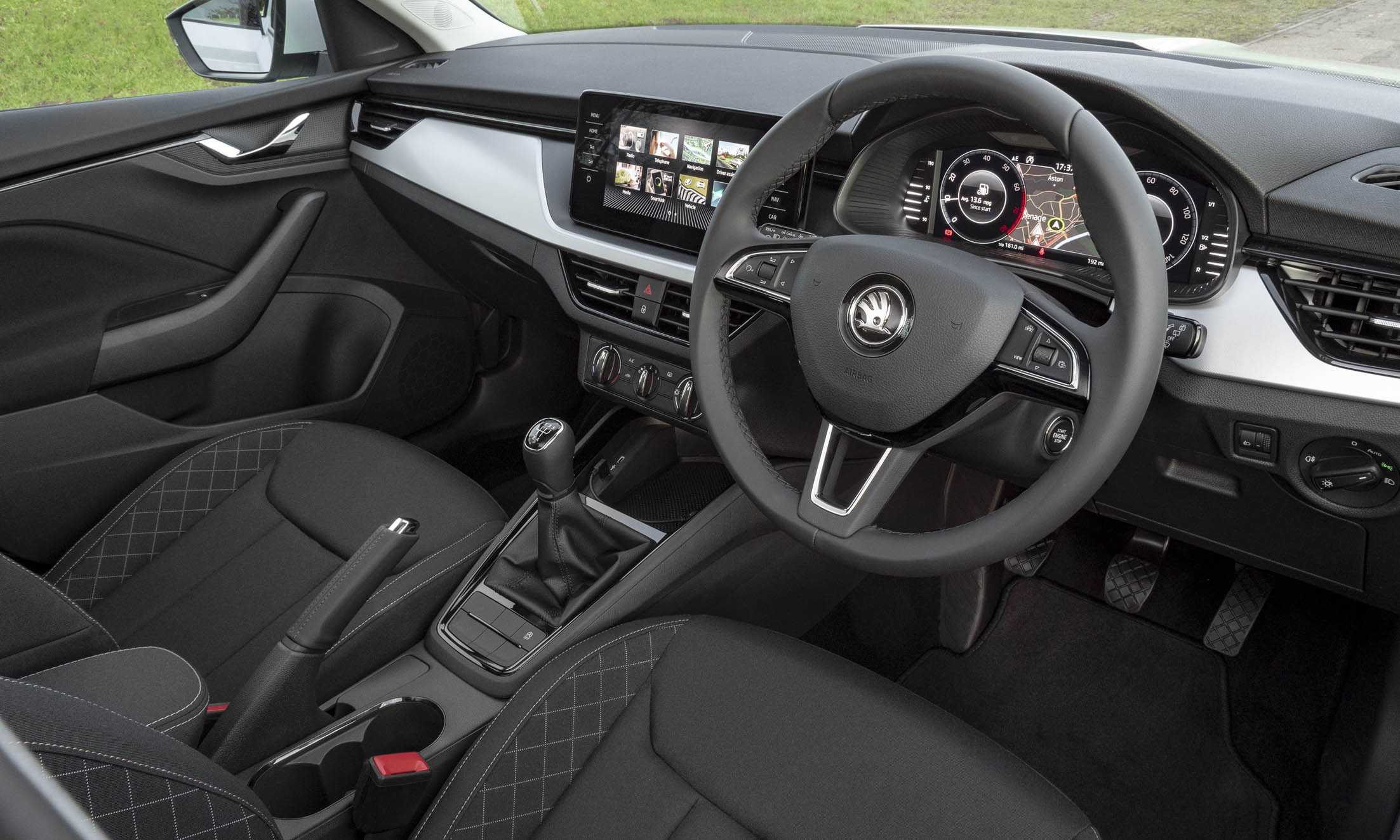 Максимальные характеристики крайних поколений Kia Optima и Skoda Octavia Слабые места автомобилей Обзор комплектаций 2020 модельного года