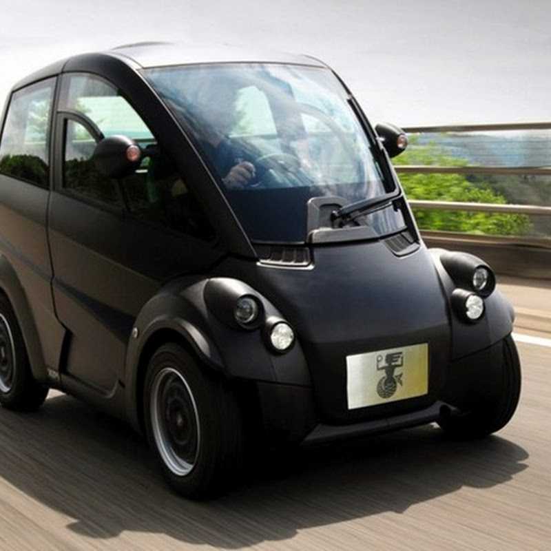 Маленькие автомобили в россии. Мини-кар Smart Fortwo 2. Smart Fortwo 2022. Маленькая машина. Самый маленький автомобиль.