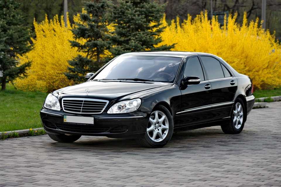 Немецкий автомобильный бренд Mercedes-Benz
