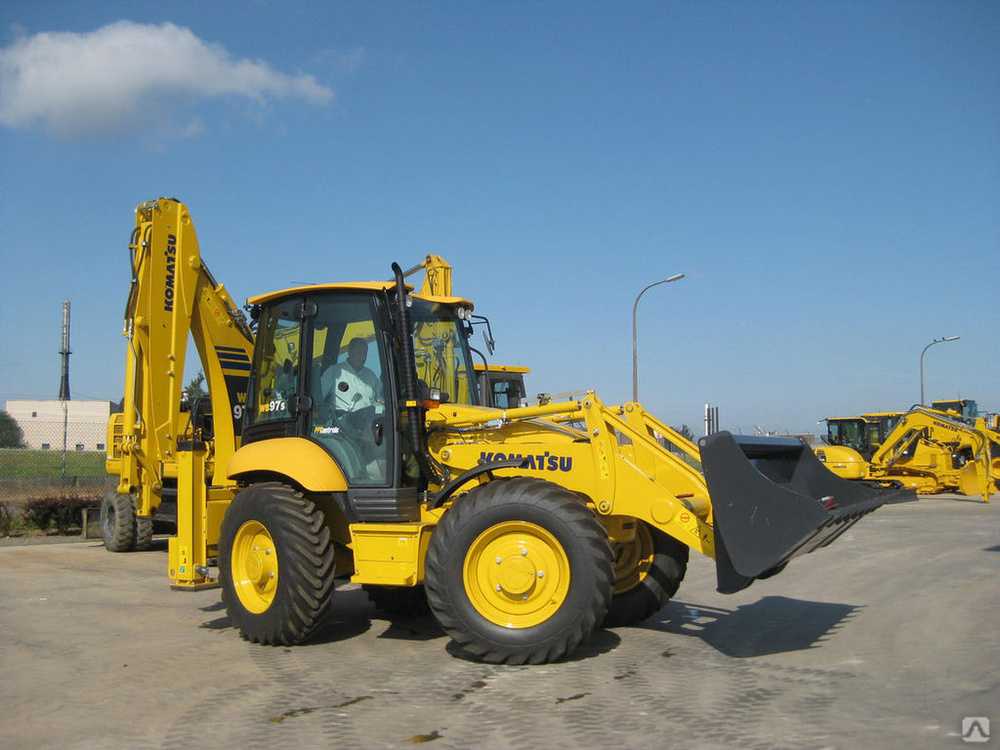 Komatsu wb93s-5 экскаватор-погрузчик