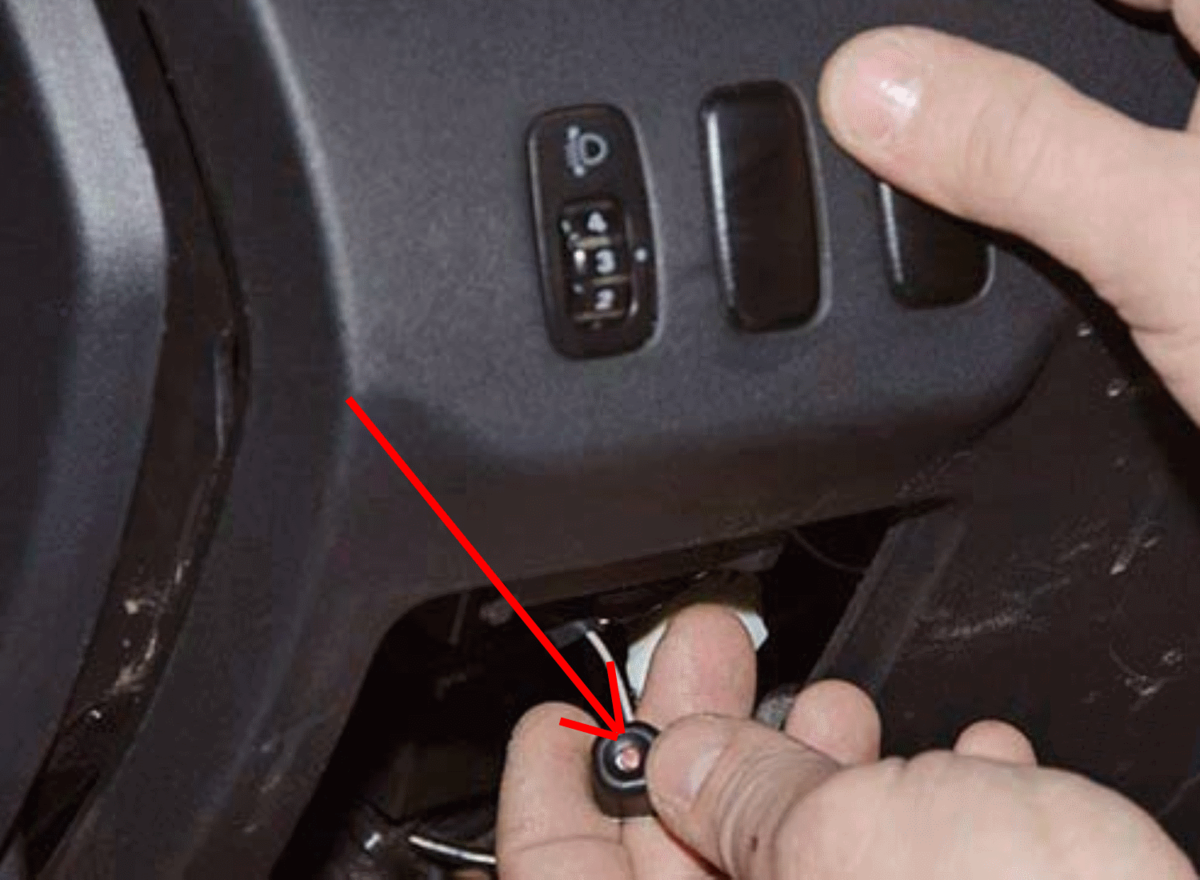 Машина не открывается с брелка сигнализации — что делать?