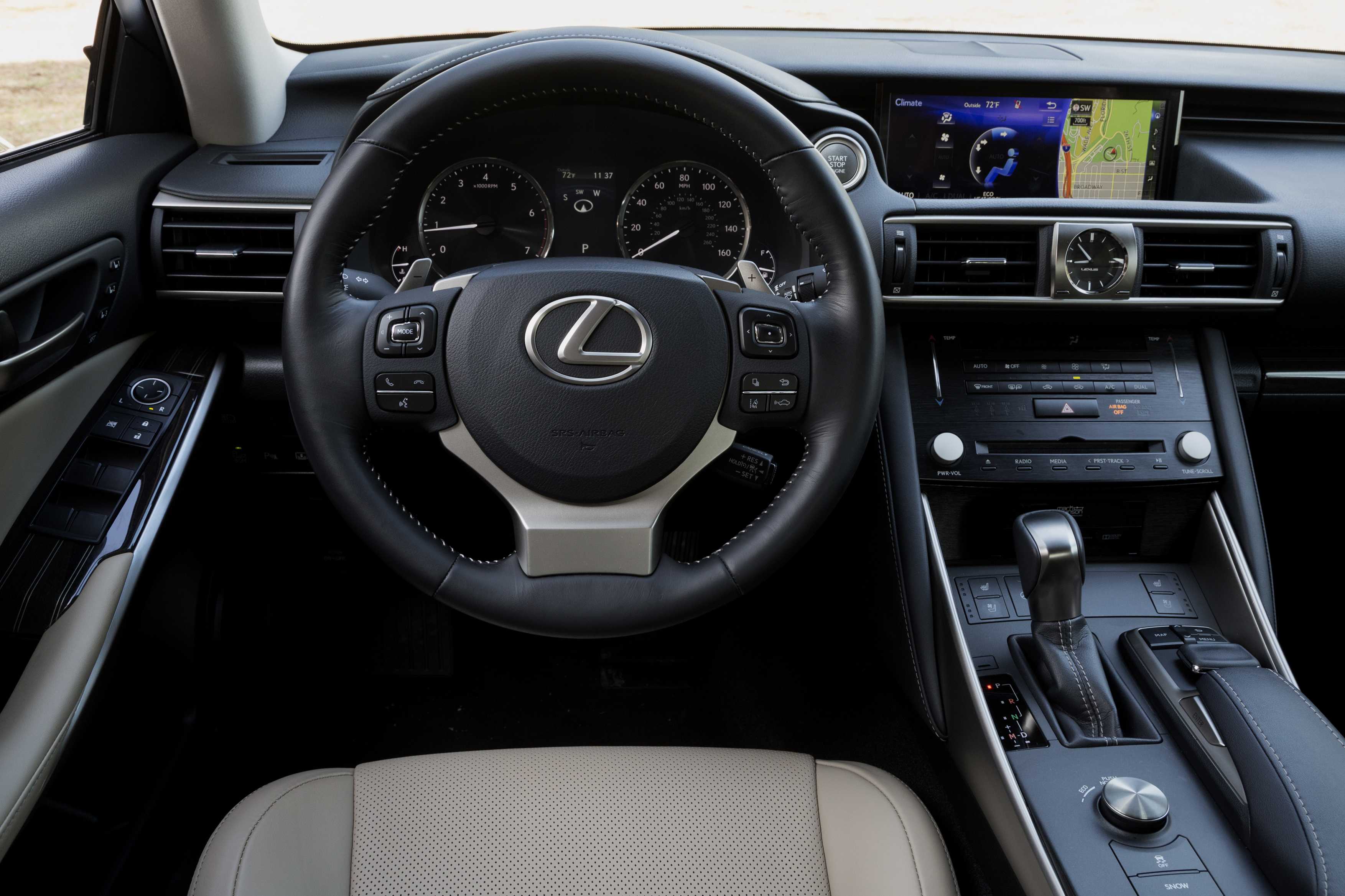 Lexus is описание и характеристики. все поколения лексус айэс.