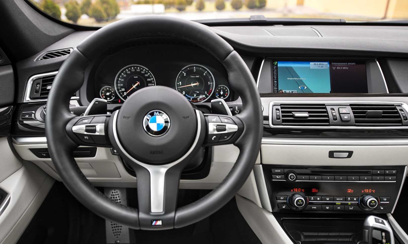 Автомобили BMW 5-series Gran Turismo 2010-2013: Описание, обзоры, характеристики, фото, тесты BMW 5-series Gran Turismo 2010-2013, опыт эксплуатации и отзывы владельцев BMW 5-series Gran Turismo в автокаталоге CarExpertru
