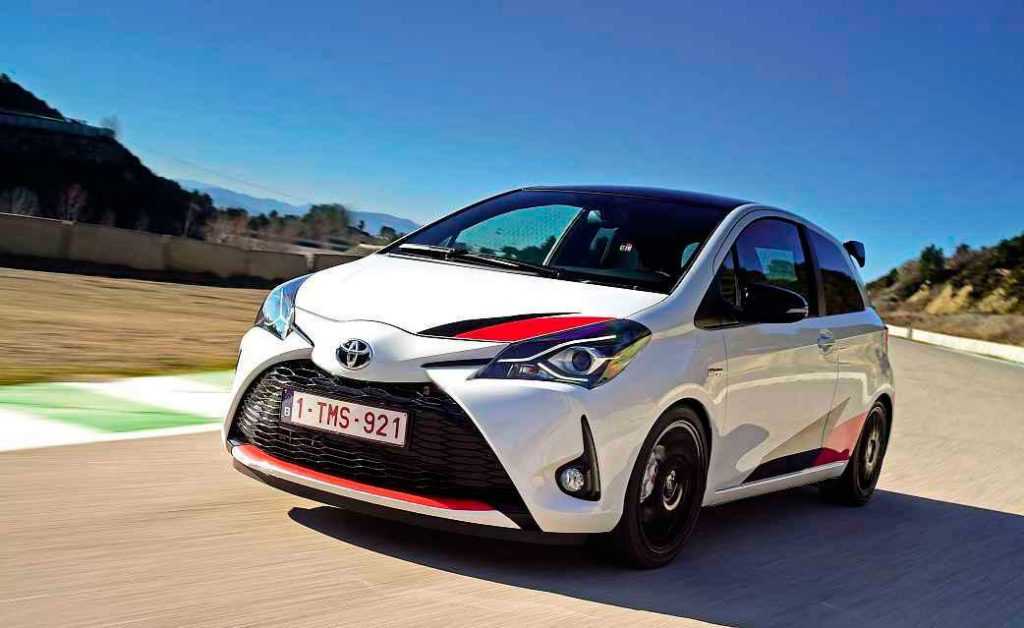 Toyota yaris: поколения, кузова по годам, история модели и года выпуска, рестайлинг, характеристики, габариты, фото - carsweek
